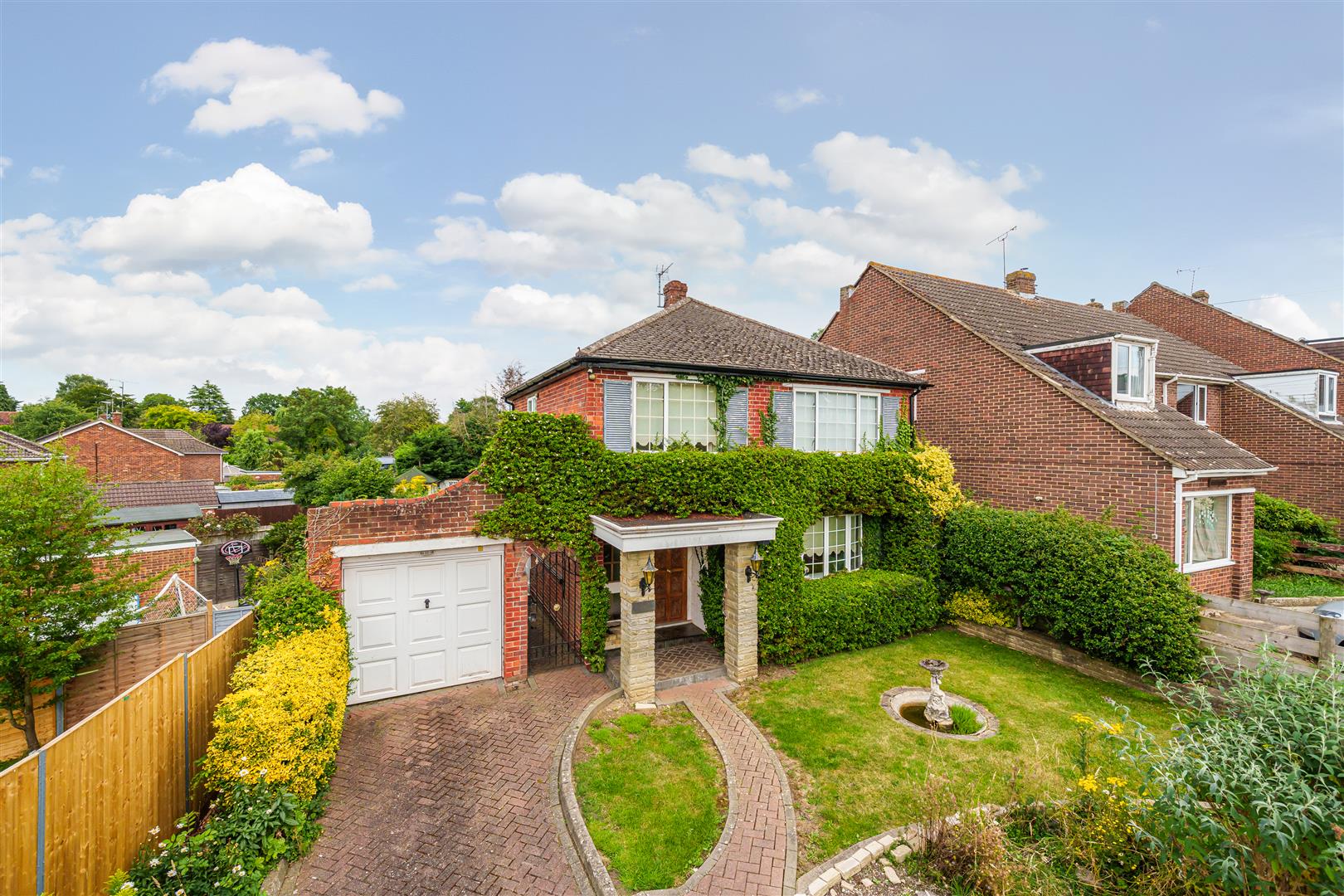 Melrose Gardens, Arborfield Cross, Berkshire, RG2 9PZ