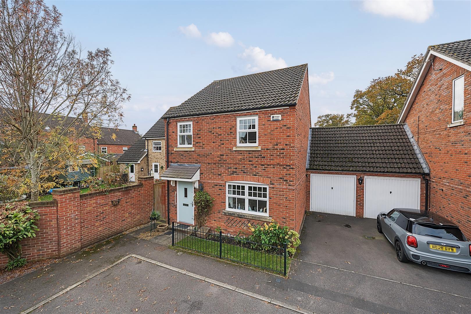 Asparagus Close, Mortimer, Berkshire, RG7 3WY