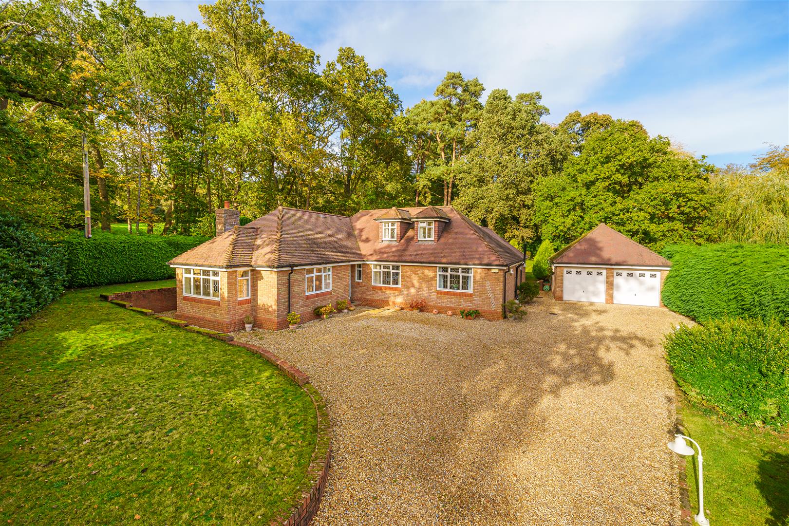 Dell Road, Finchampstead, Berkshire, RG40 3TD