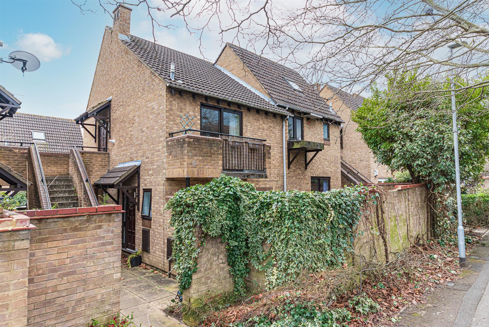 Maiden Place, Lower Earley, Berkshire, RG6 3HA