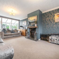 Chatsworth Avenue, Winnersh, Berkshire, RG41 5EU