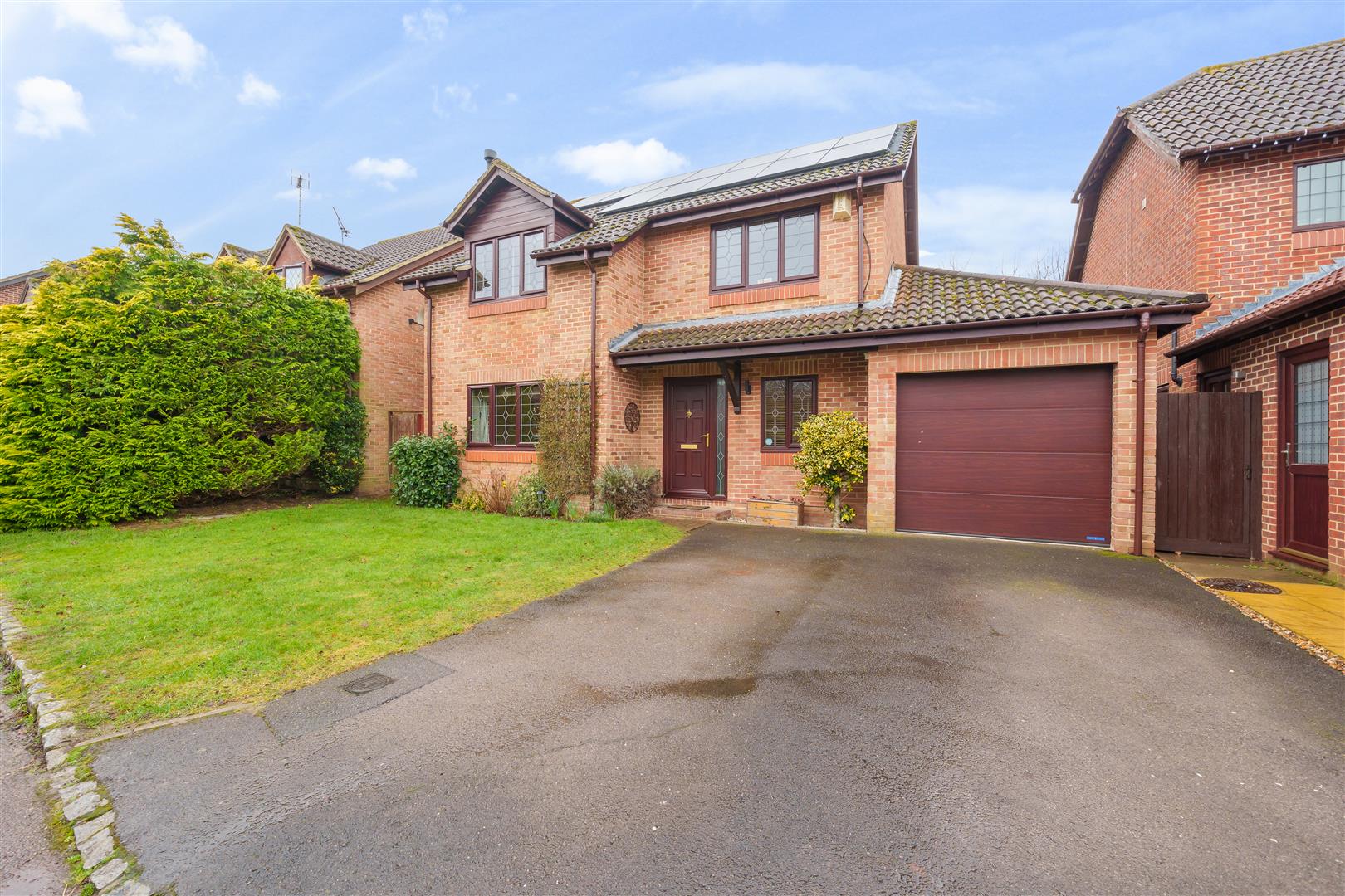 Moor Close Finchampstead, Berkshire, RG40 4EZ