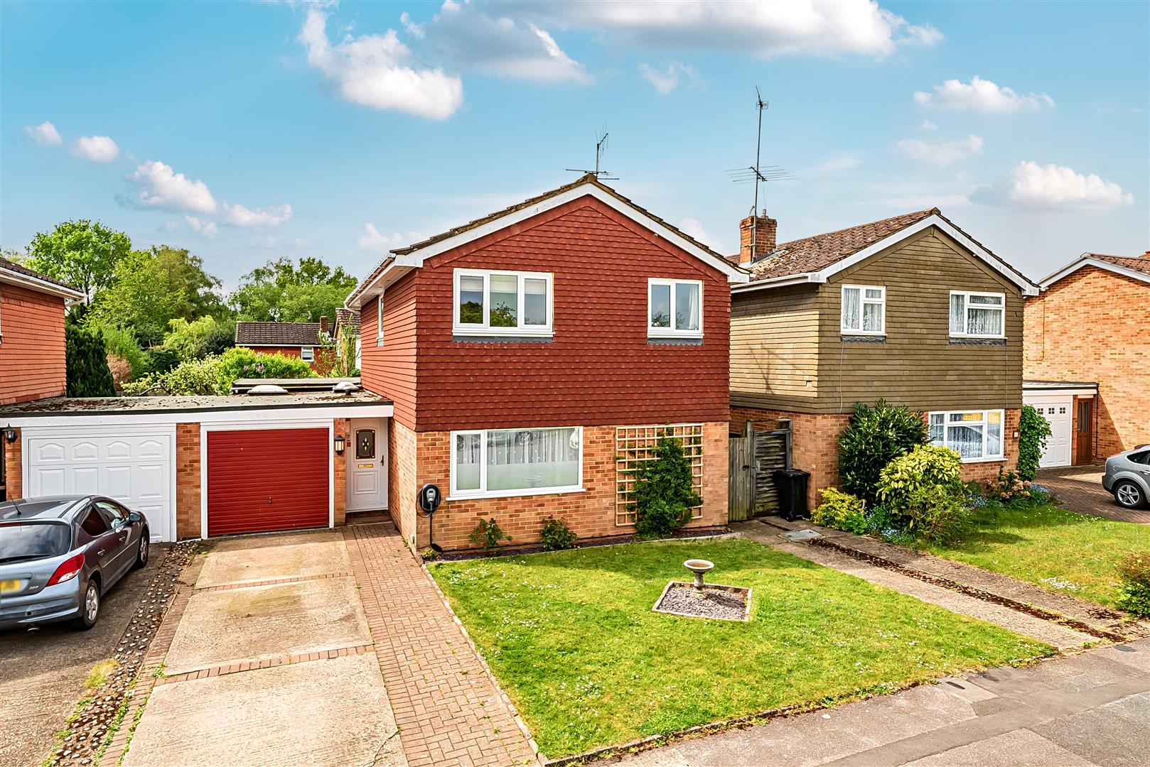 Pinecroft Road Wokingham, Berkshire, RG41 4AL