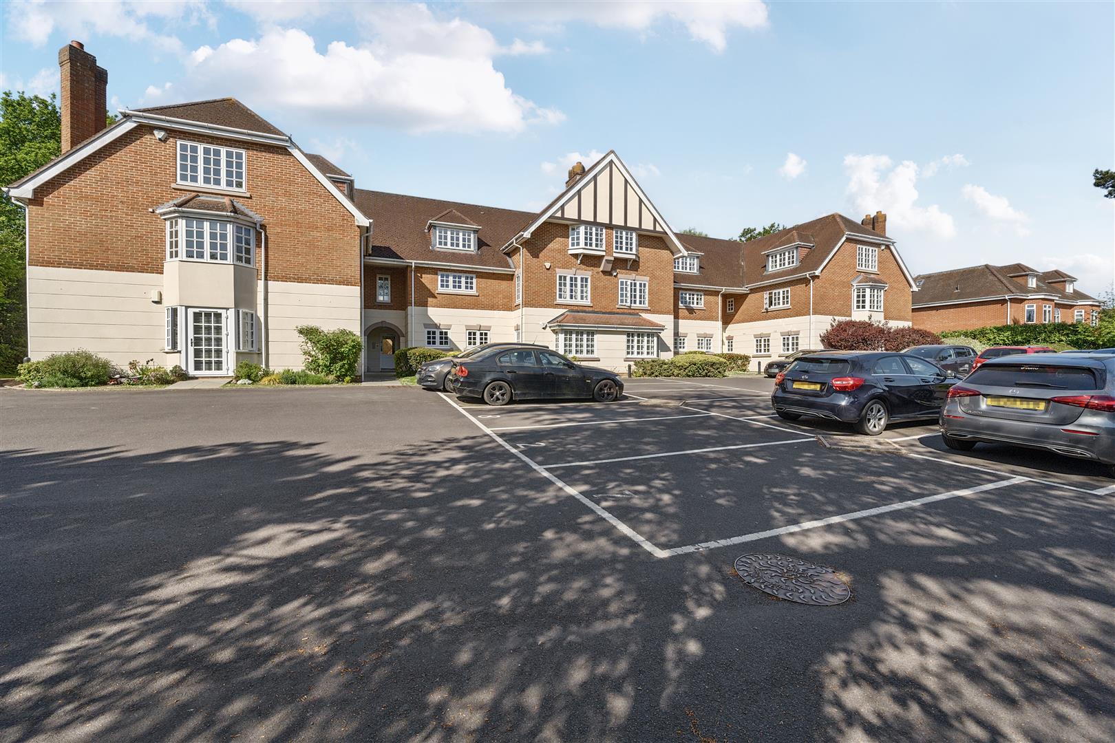 Courtney Place, Terrace Road, South Binfield, Bracknell, RG42 4DP