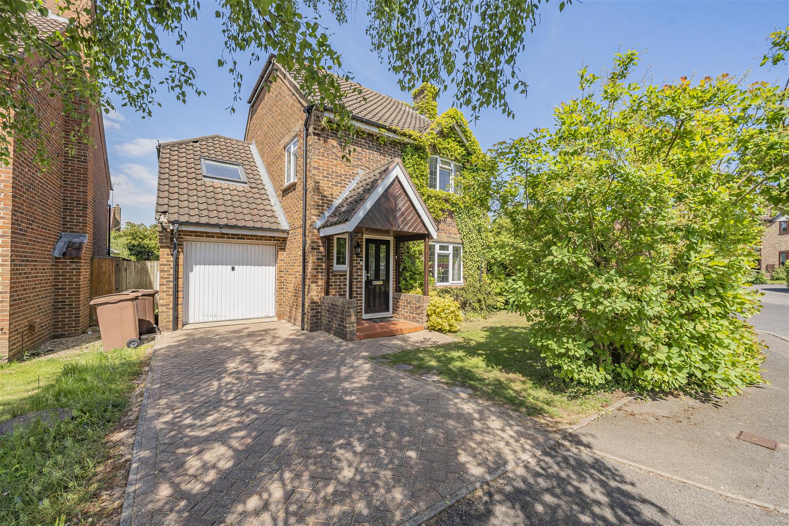 Sundew Close, Wokingham, Berkshire, RG40 5YB