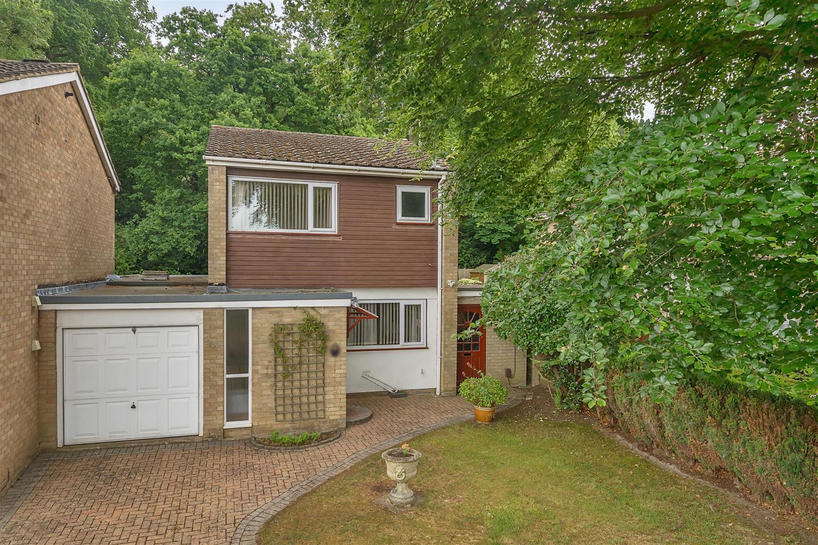 Copse Drive Wokingham, Berkshire, RG41 1LX
