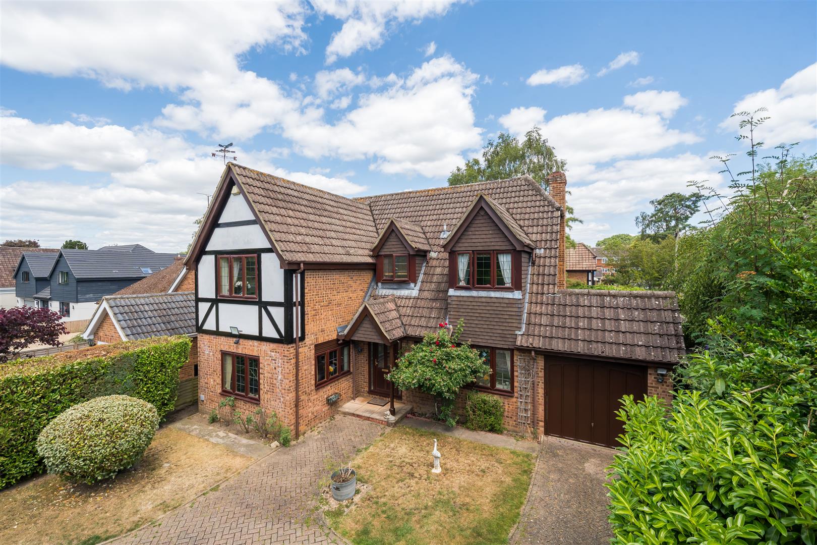 Nash Grove Lane Finchampstead, Berkshire, RG40 4HD