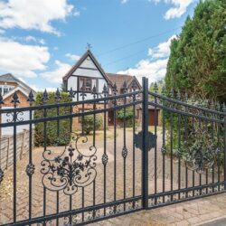 Nash Grove Lane Finchampstead, Berkshire, RG40 4HD