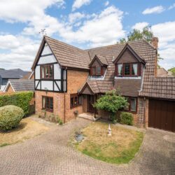 Nash Grove Lane Finchampstead, Berkshire, RG40 4HD