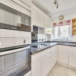 Acorn Drive Wokingham, Berkshire, RG40 1EQ