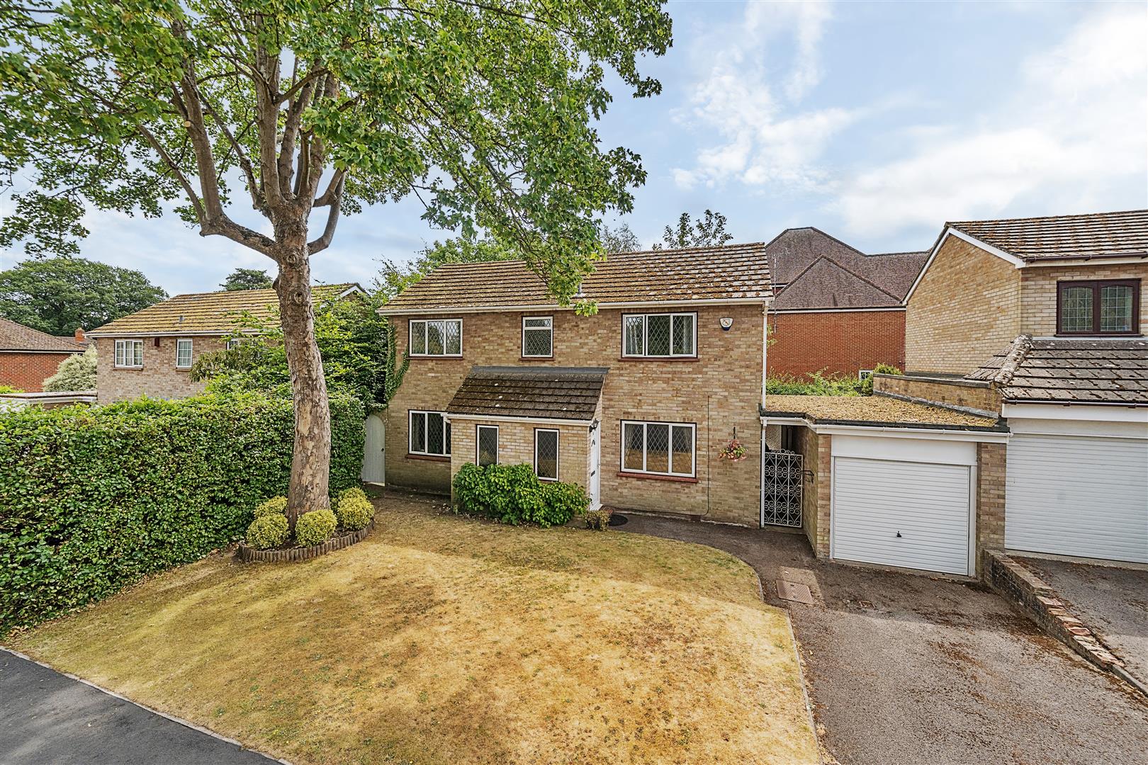 Clare Avenue, Wokingham, Berkshire, RG40 1EB