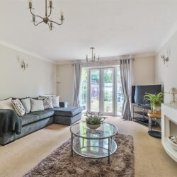 Village Close, Wokingham, Berkshire, RG41 1FZ