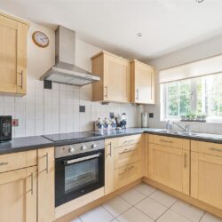 Village Close, Wokingham, Berkshire, RG41 1FZ