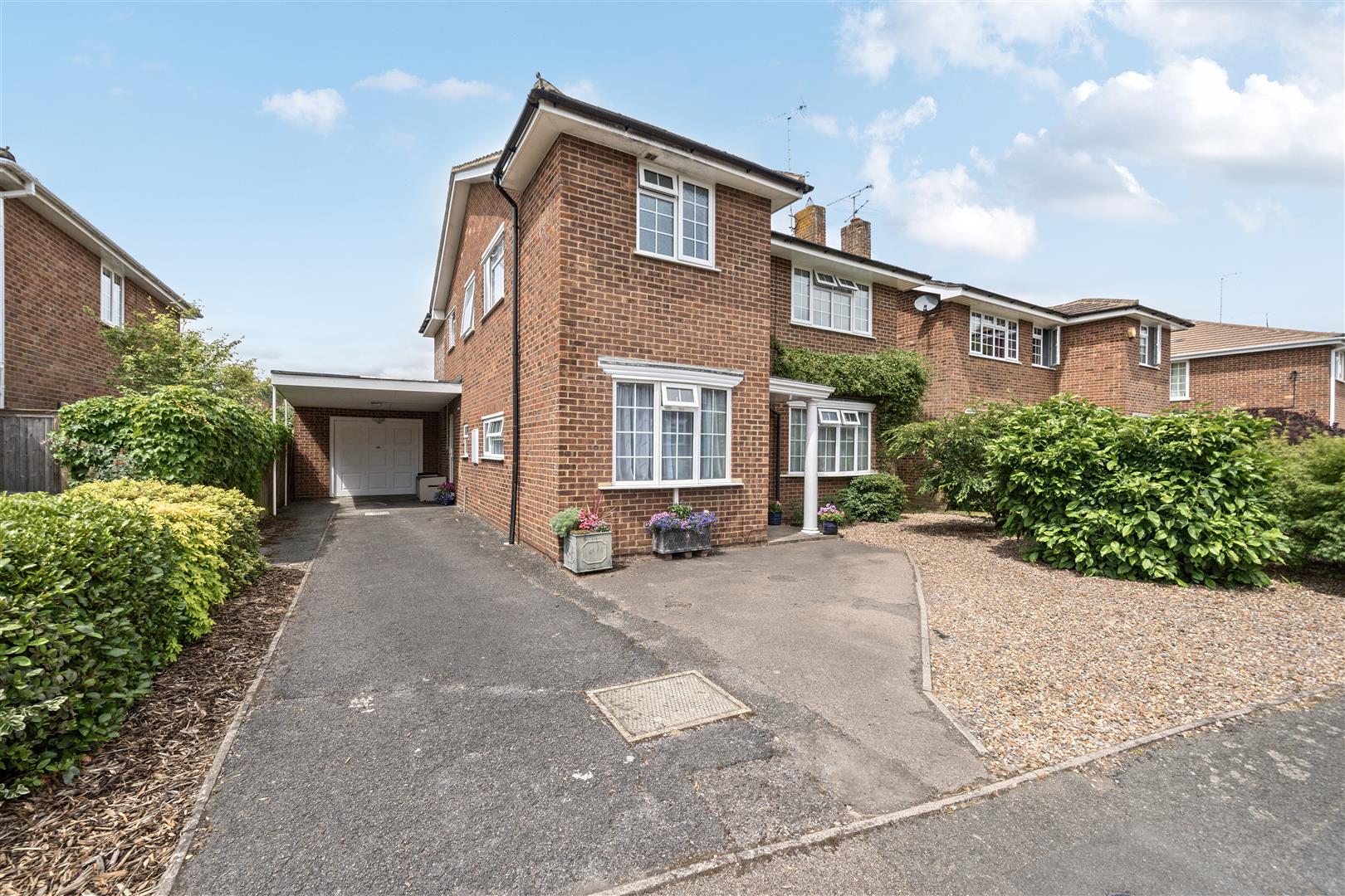 Tattersall Close Wokingham, Berkshire, RG40 2LP