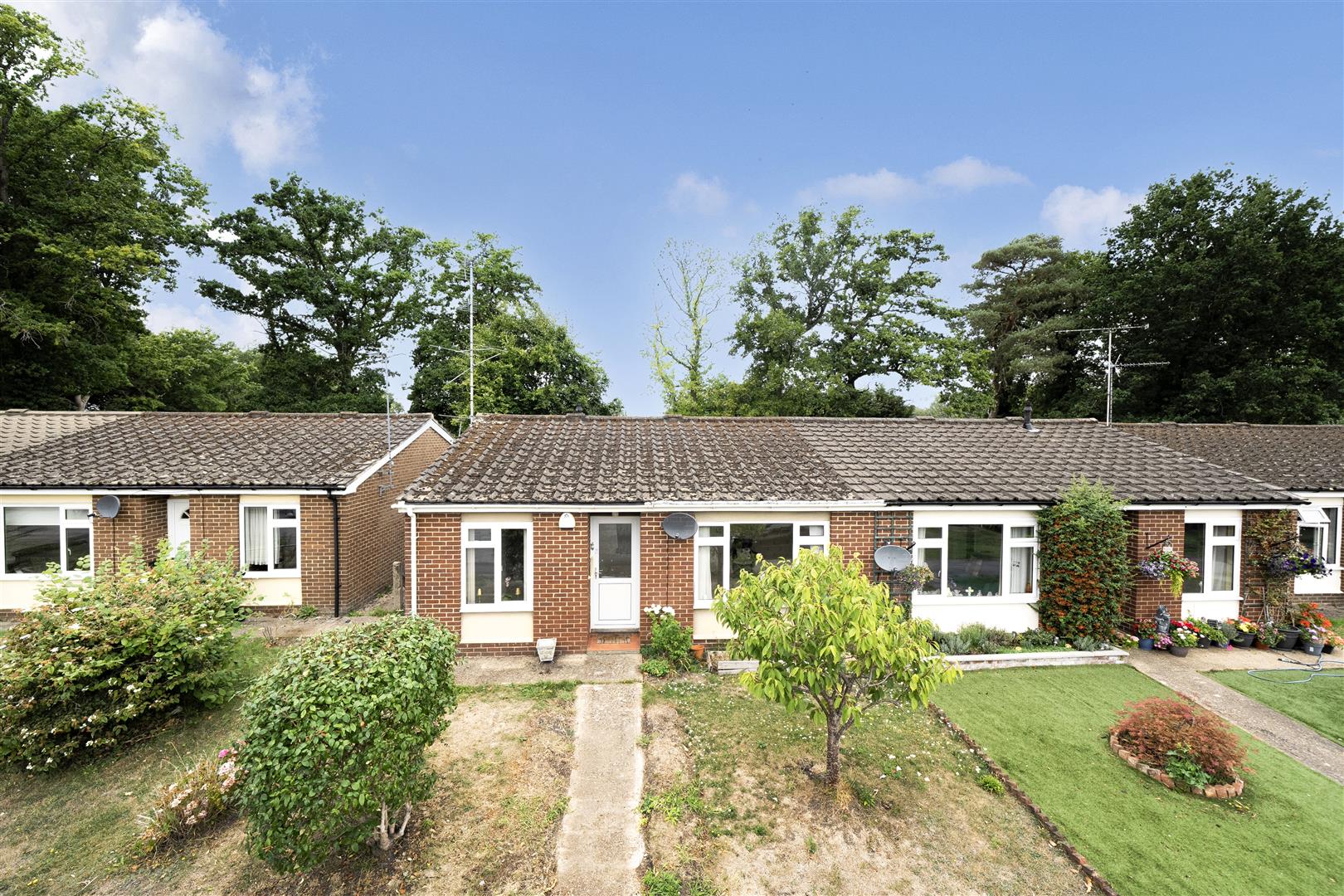 Woodside Close Finchampstead, Berkshire, RG40 4EY