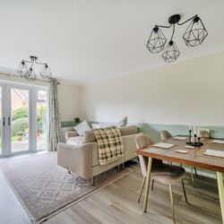 Dodsells Well Wokingham, Berkshire, RG40 4YE