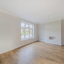 Valon Road, Arborfield, Berkshire, RG2 9QQ