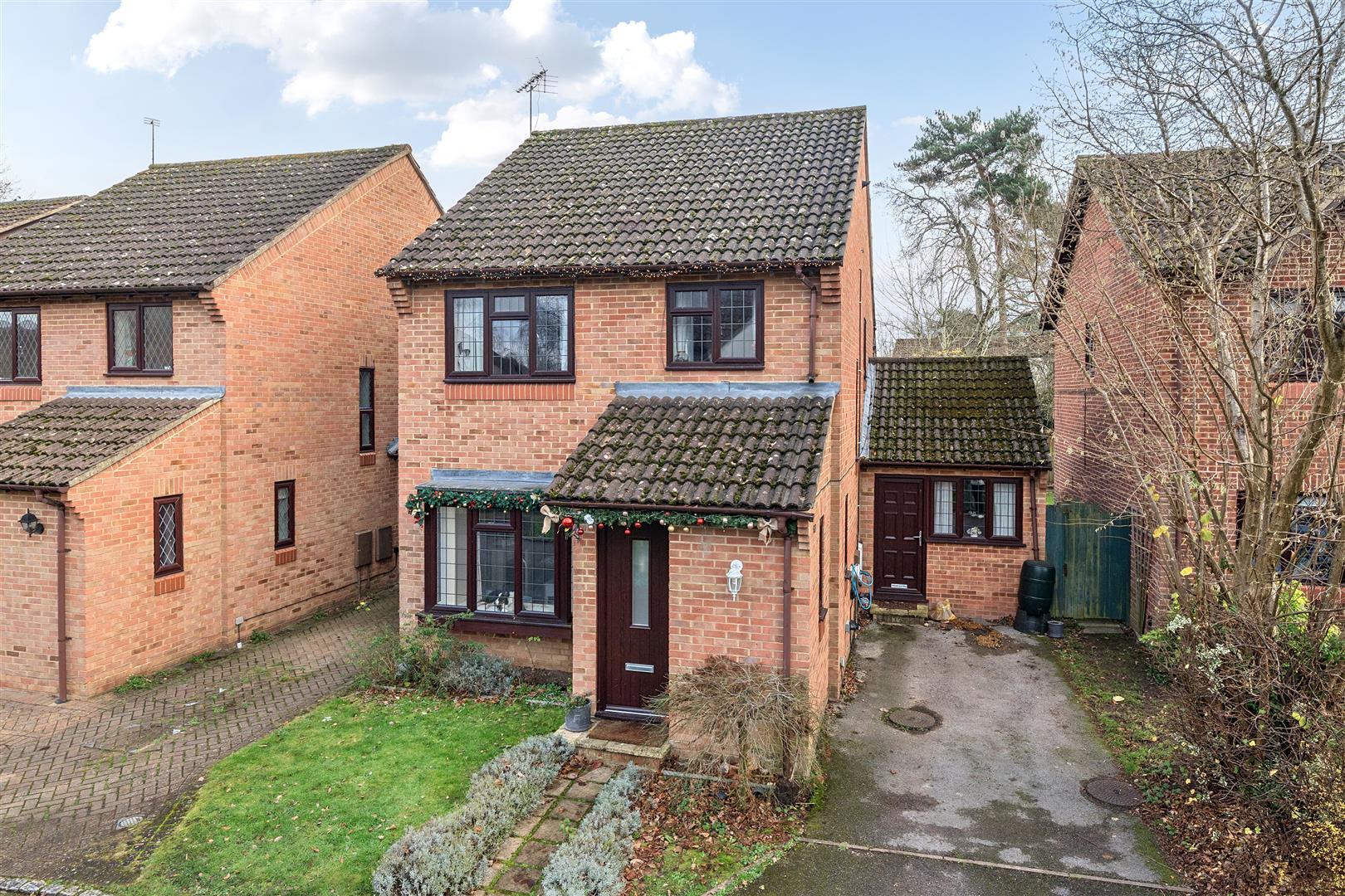 Heather Close, Finchampstead, Berkshire, RG40 4PX
