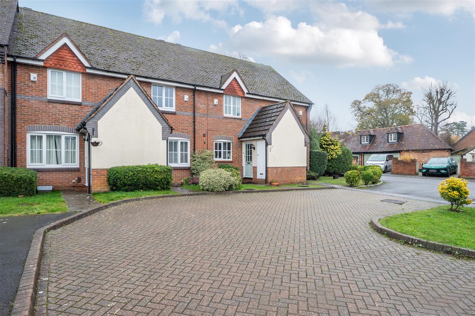 Clover Close Wokingham, Berkshire, RG40 5YX