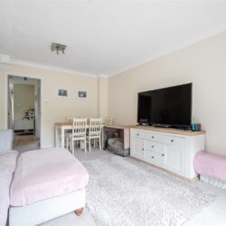 Clover Close Wokingham, Berkshire, RG40 5YX