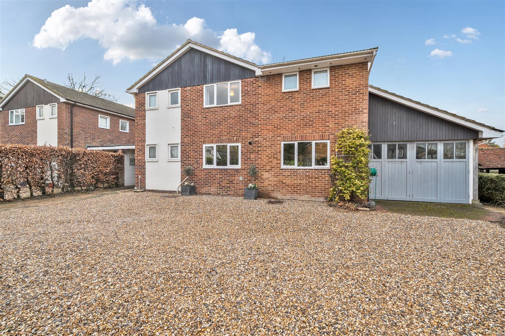 Old Woosehill Lane, Wokingham, Berkshire, RG41 3HQ