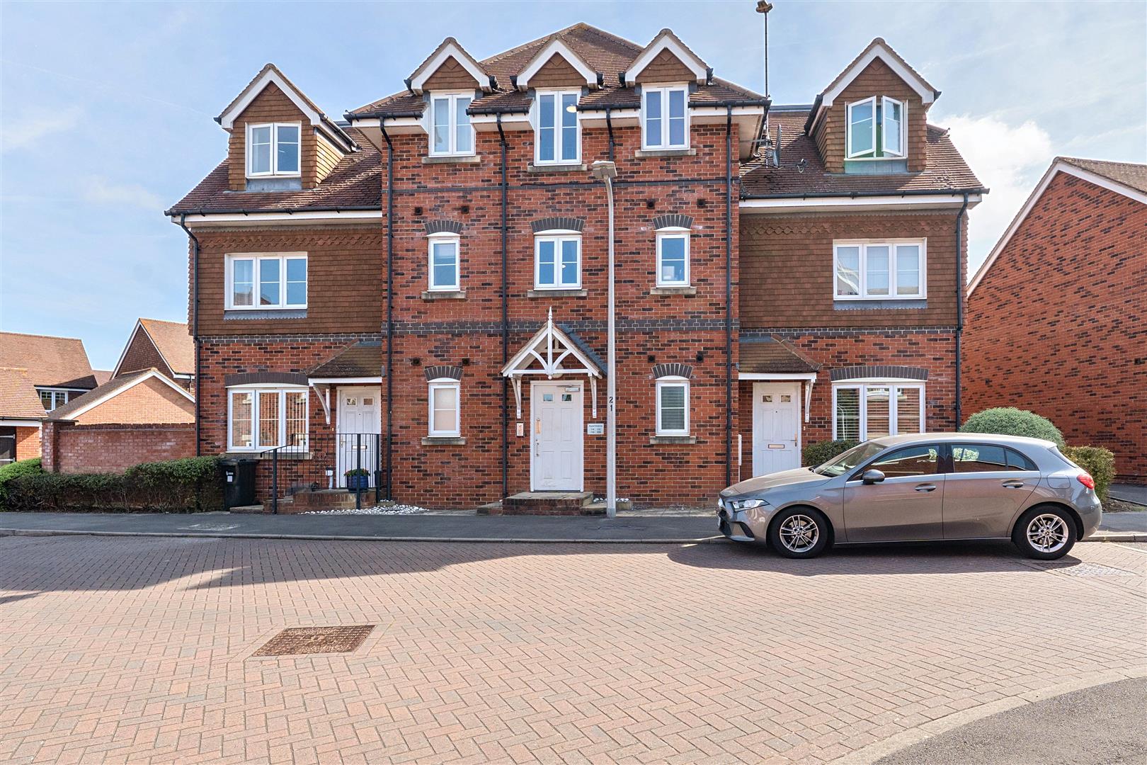Carina Drive, Wokingham, Berkshire, RG40 1EF