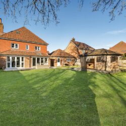 Neville Close, Wokingham, Berkshire, RG40 5AJ