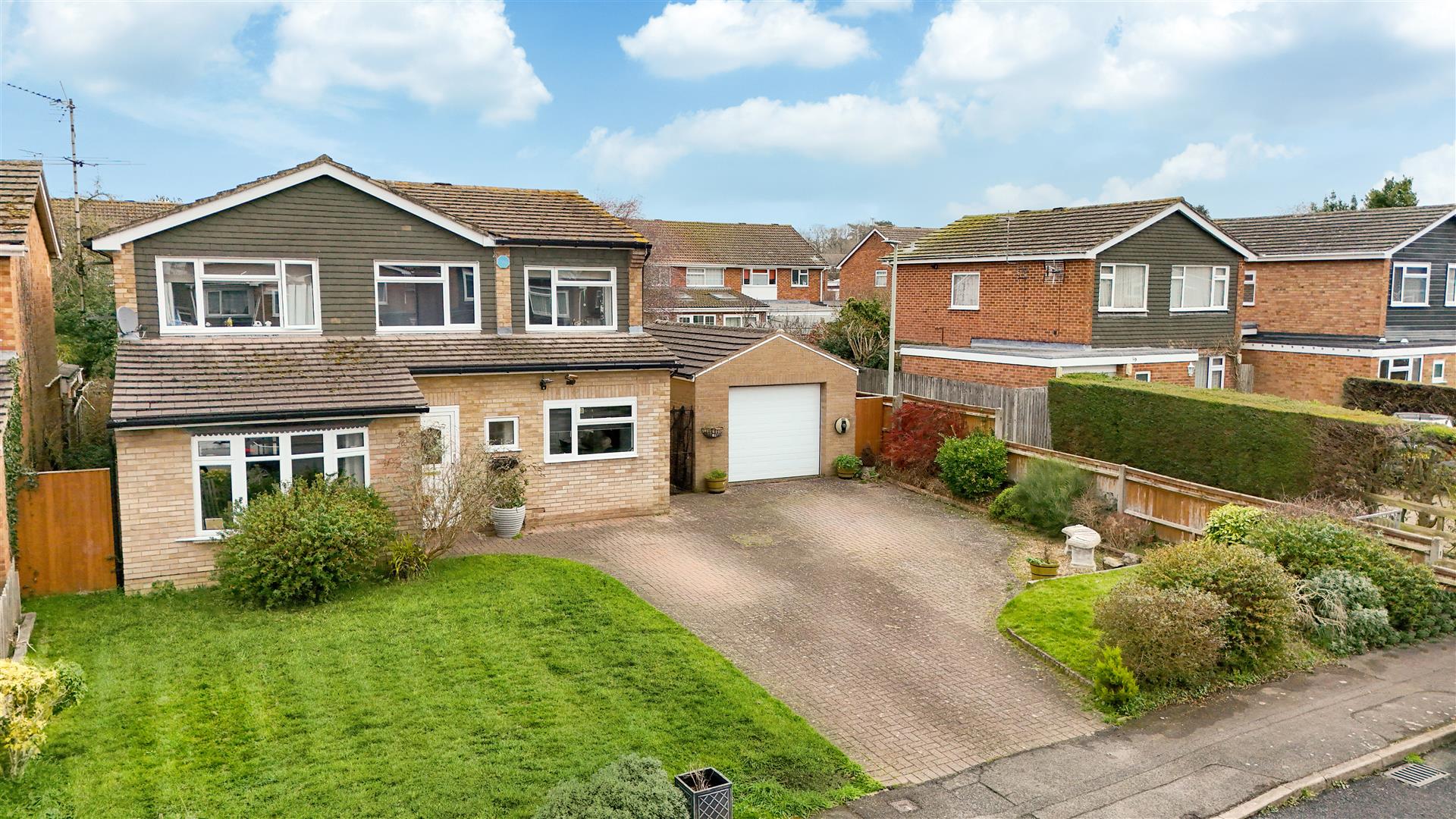 Woodrow Drive, Wokingham, Berkshire, RG40 1RX