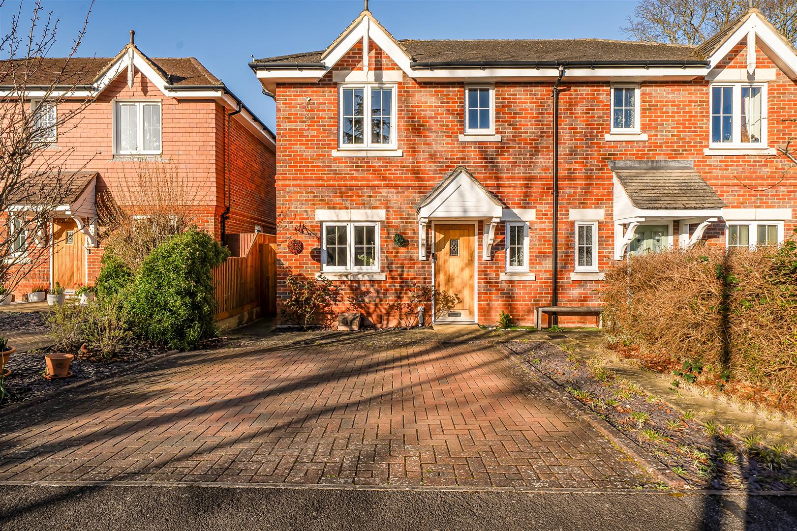 Farnesdown Drive Wokingham, Berkshire, RG41 1LD