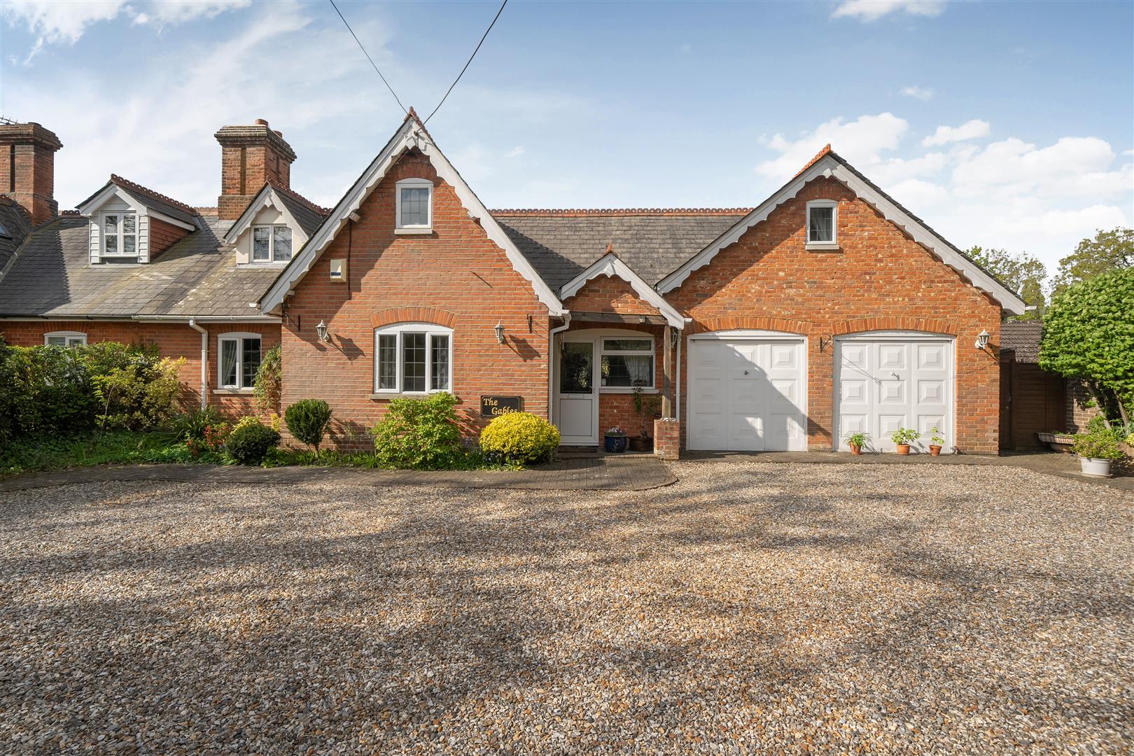 Cricket Hill, Finchampstead, Berkshire, RG40 3TN