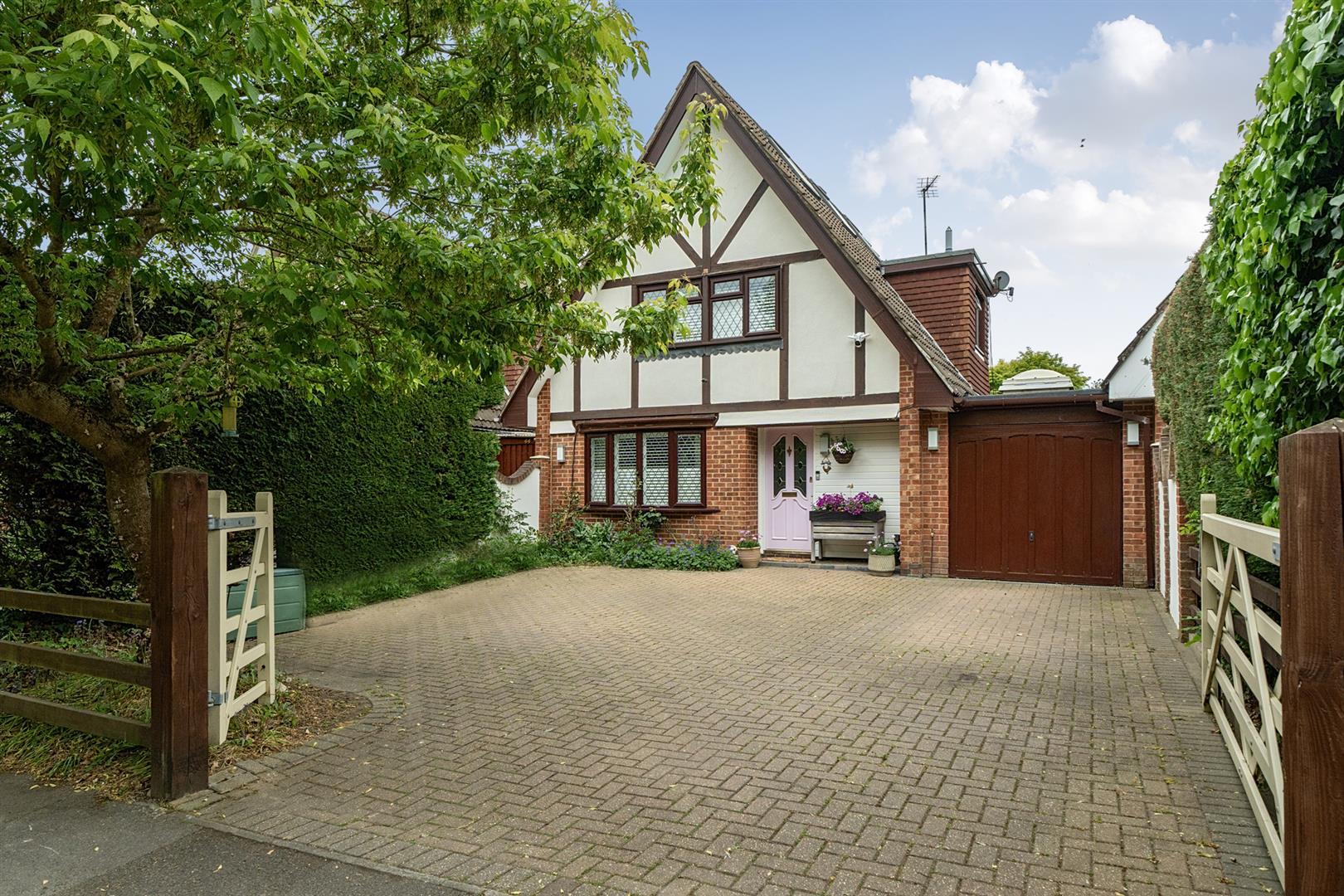 Blagrove Lane, Wokingham, Berkshire, RG41 4BA