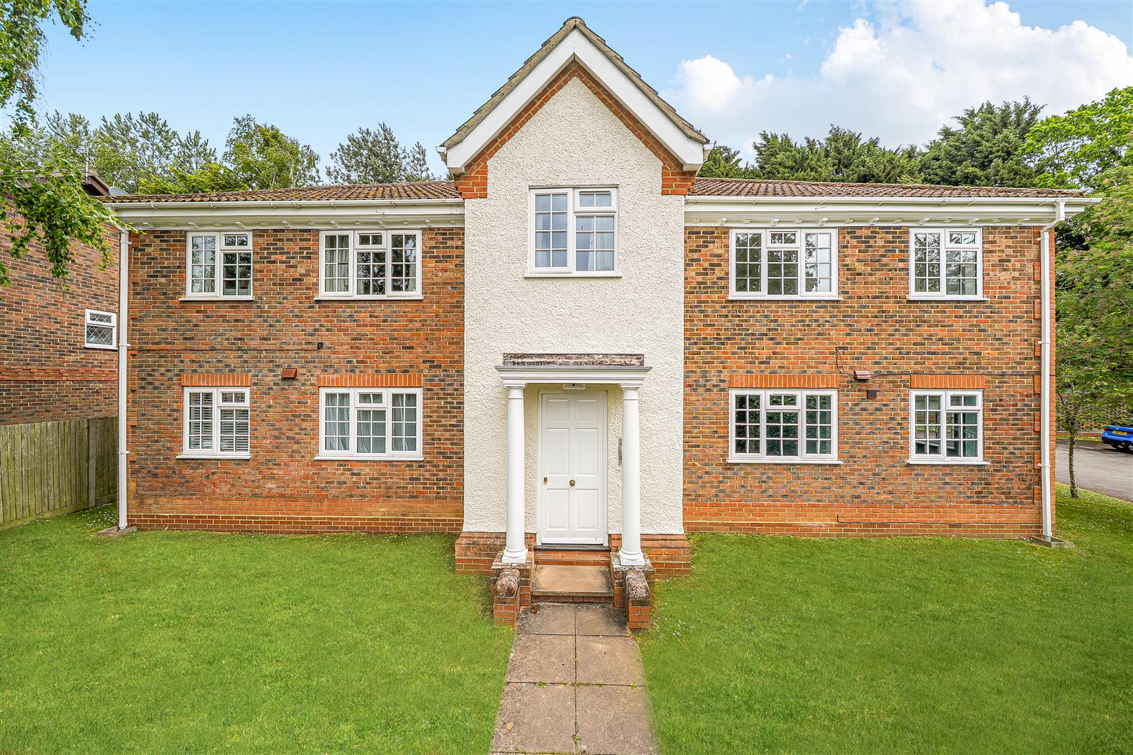 Dodsells Well, Wokingham, Berkshire, RG40 4YE