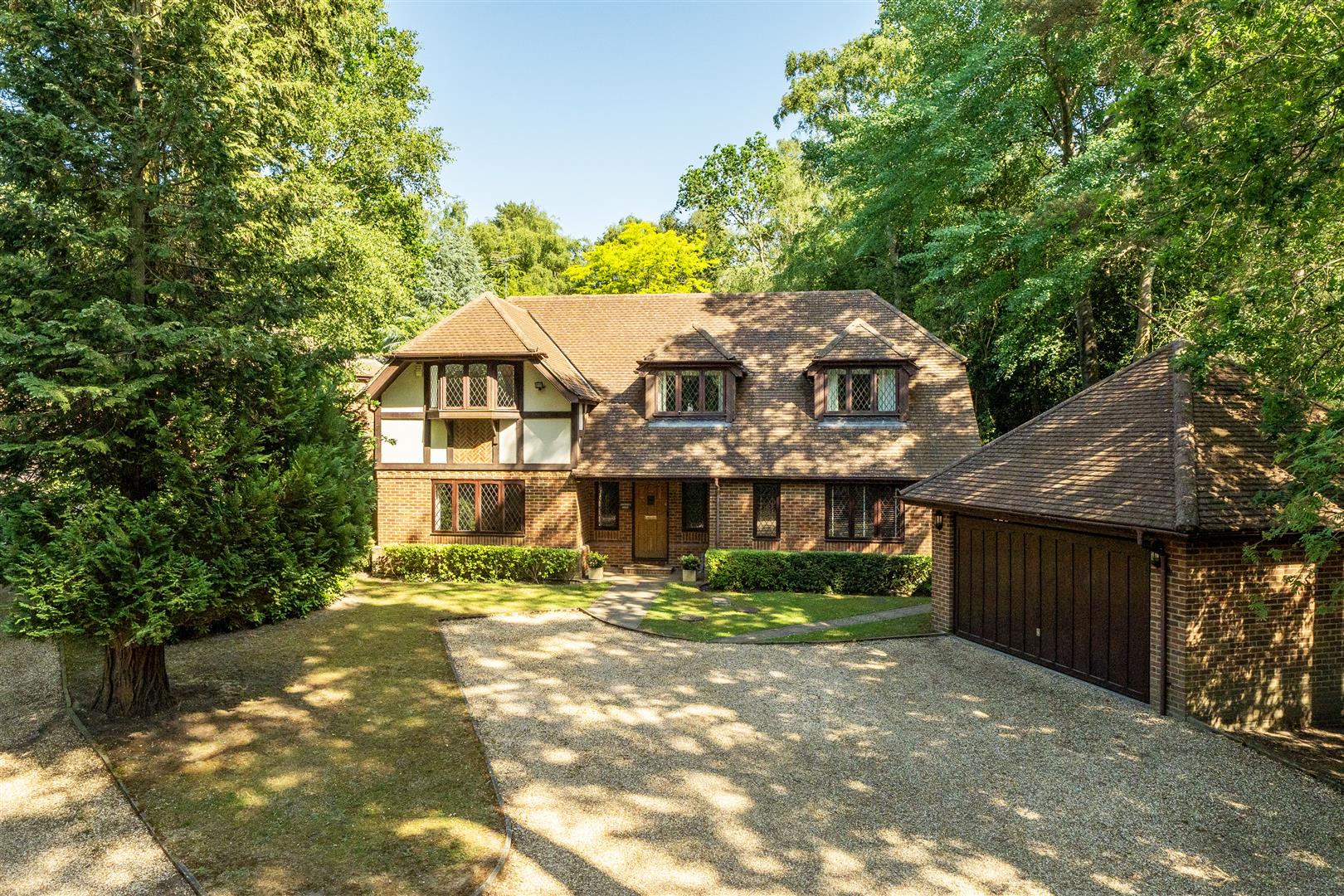 Warren Lane, Finchampstead, Berkshire, RG40 4HS