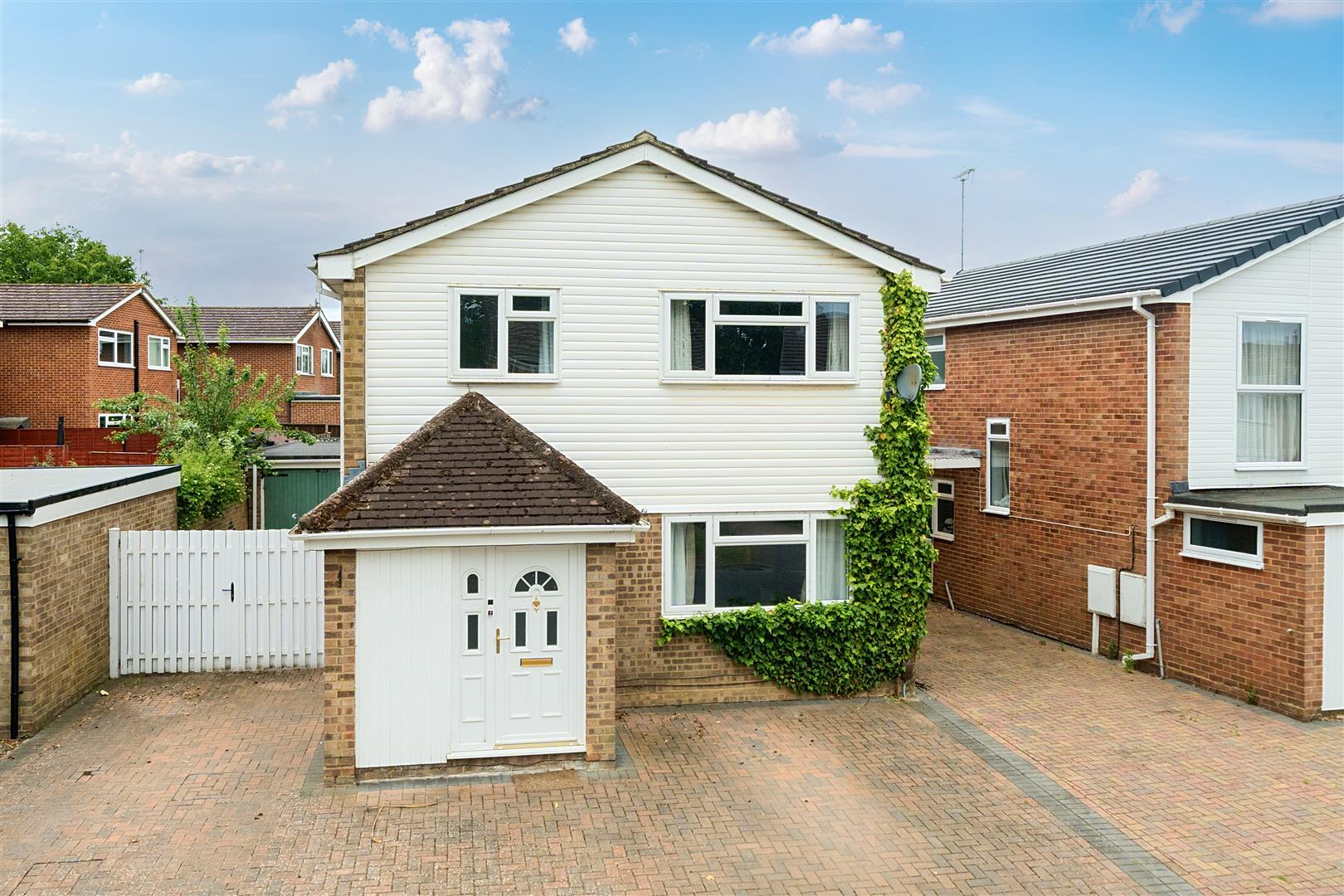 Delane Drive, Winnersh, Berkshire, RG41 5AT