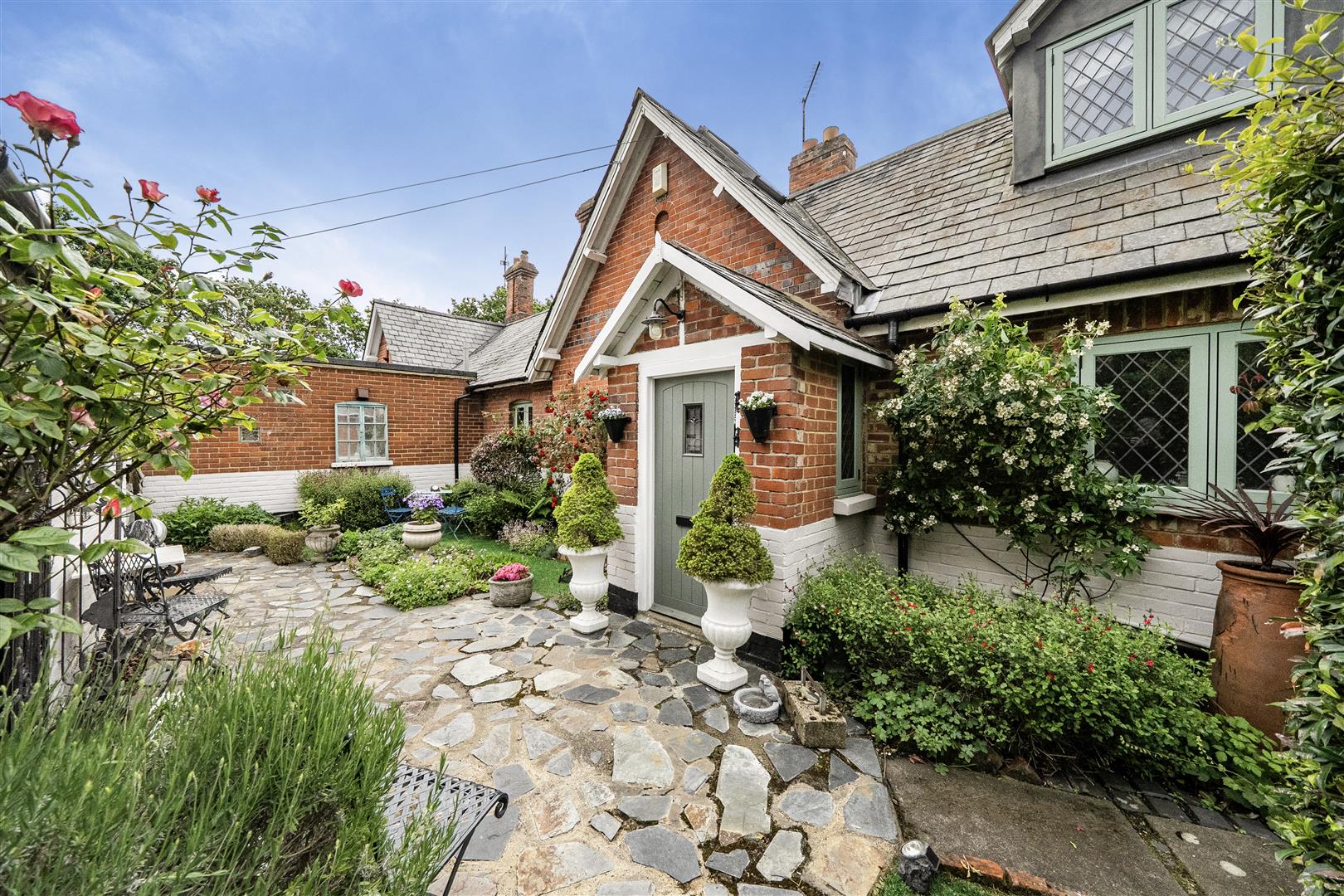 Cricket Hill, Finchampstead, Berkshire, RG40 3TN