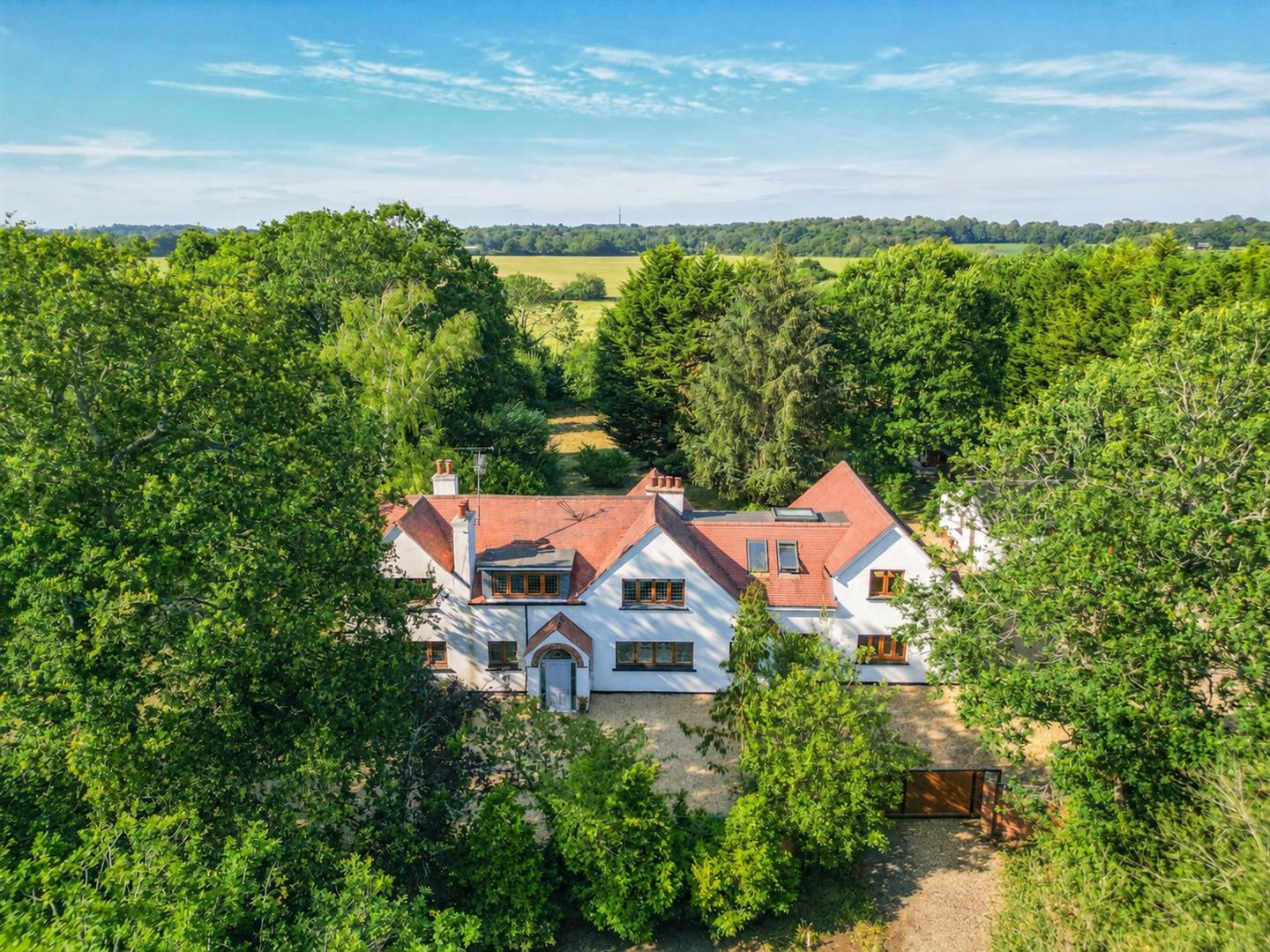 Easthampstead Road, Wokingham, Berkshire, RG40 3BP