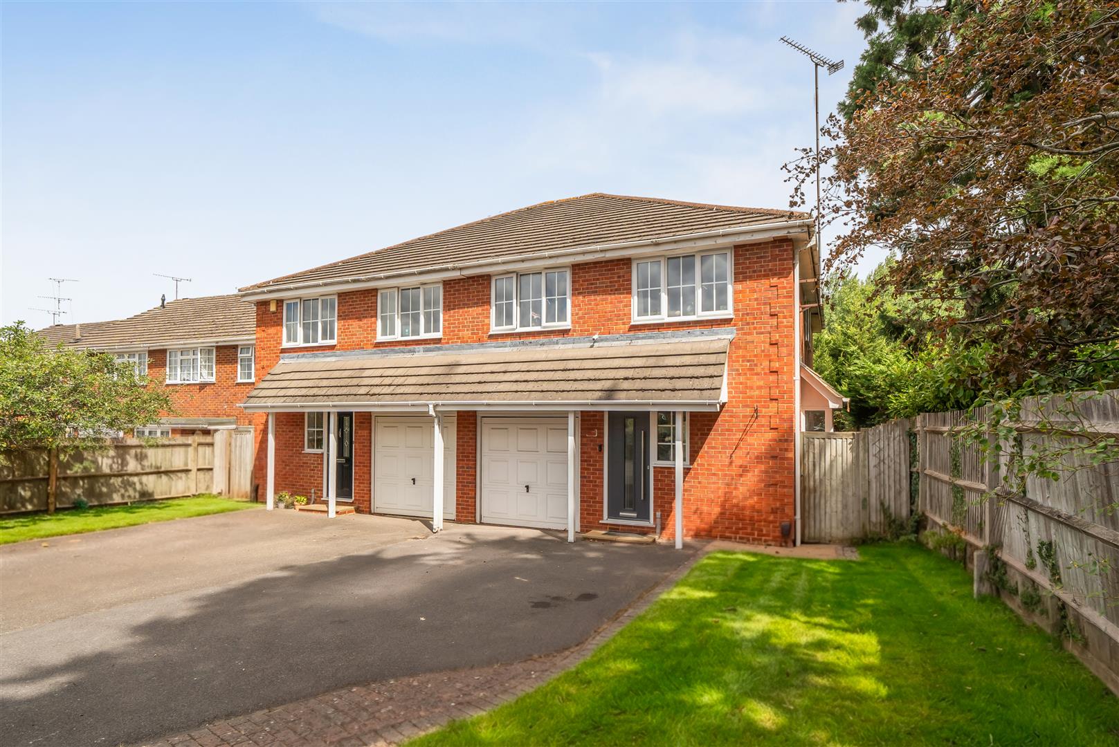 Lenham Close, Winnersh, Berkshire, RG41 1HR