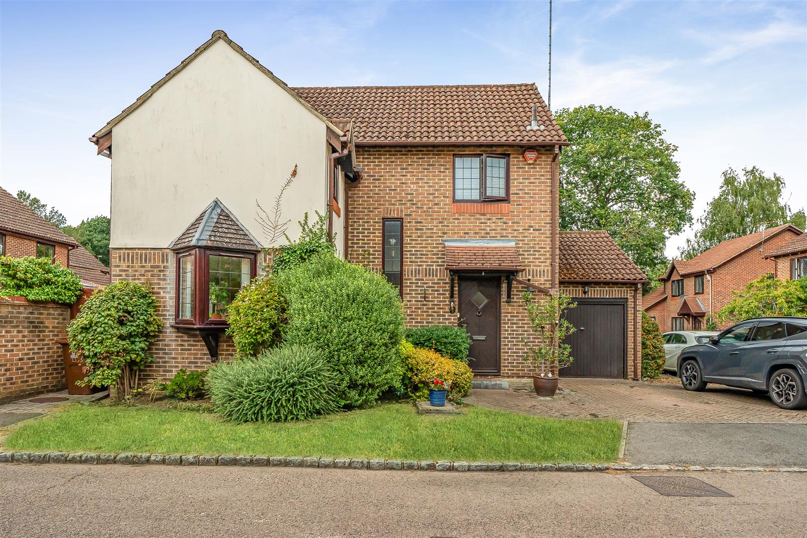 Heather Close, Finchampstead, Berkshire, RG40 4PX