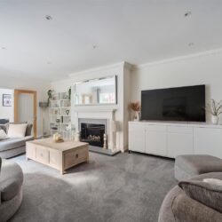Heath Ride, Finchampstead, Berkshire, RG40 3QJ