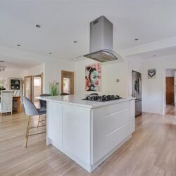 Heath Ride, Finchampstead, Berkshire, RG40 3QJ