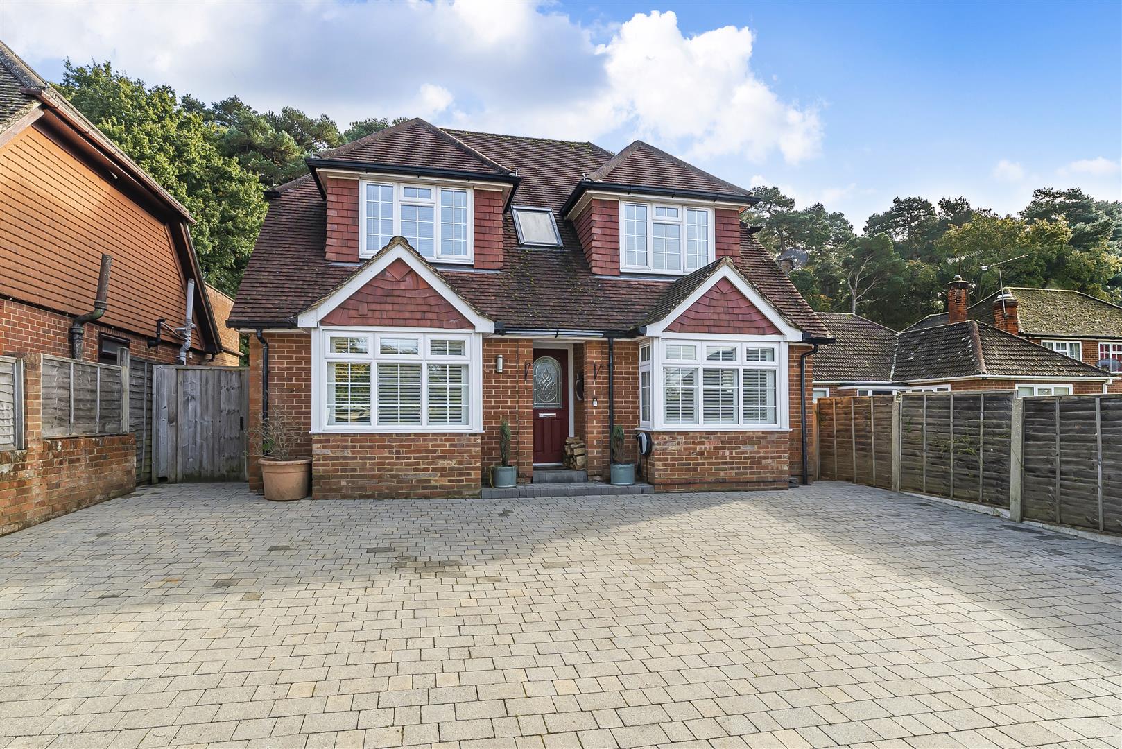 Furzehill Crescent, Crowthorne, Berkshire, RG45 7EW