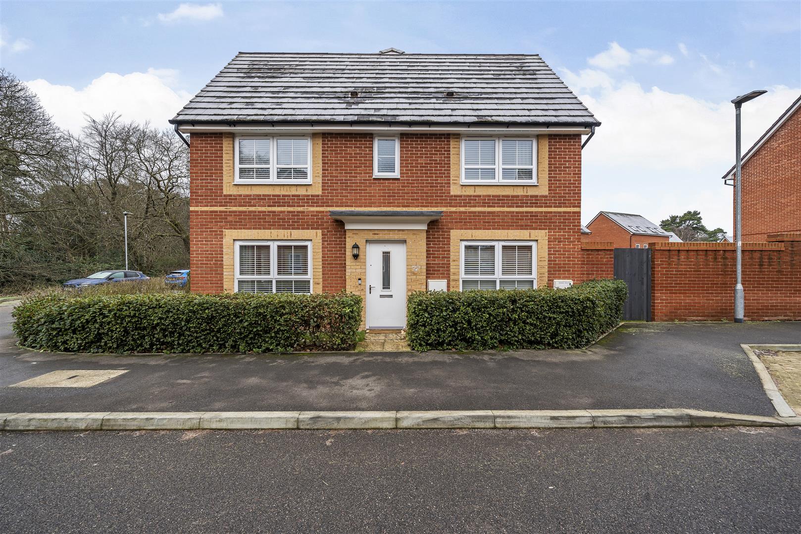 Compton Mead, Crowthorne, Berkshire RG45 7FH