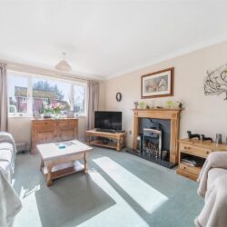 Squirrel Close, Sandhurst, Berkshire, GU47 9DL