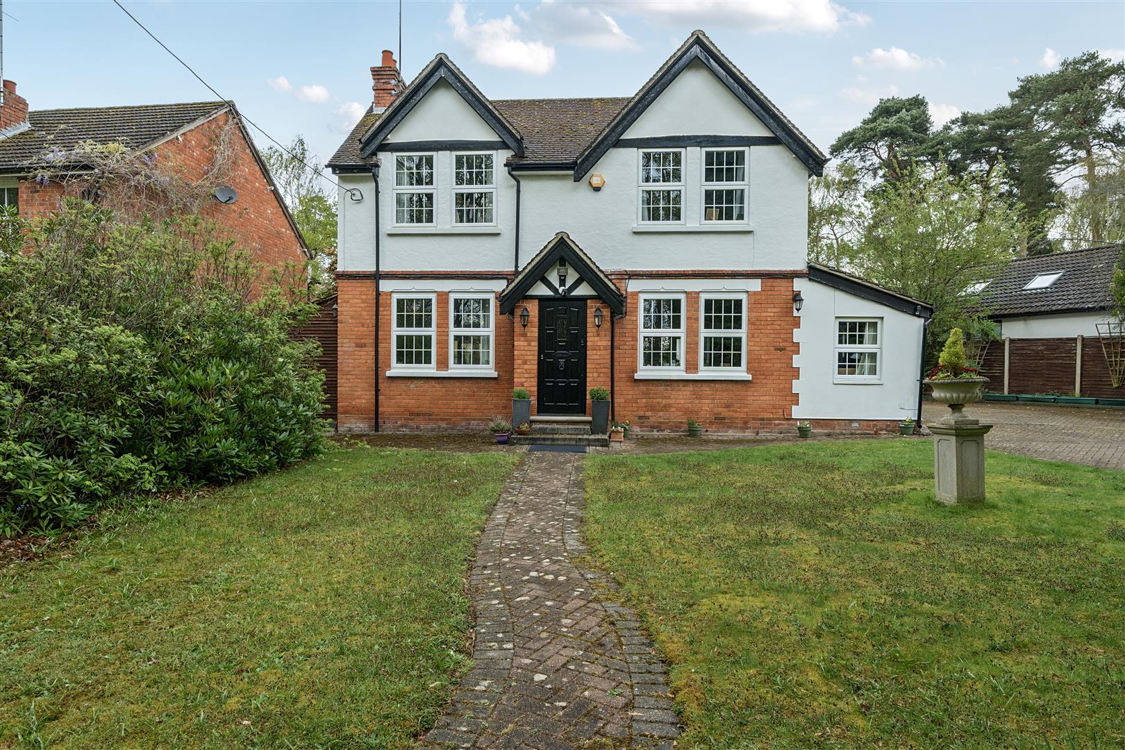 Hatch Ride, Crowthorne, Berkshire, RG45 6LB