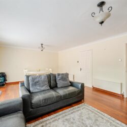 Allendale Close, Sandhurst, Berkshire, GU47 8NJ