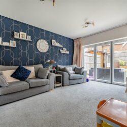Stirling Close, Crowthorne, Berkshire, RG45 6JF
