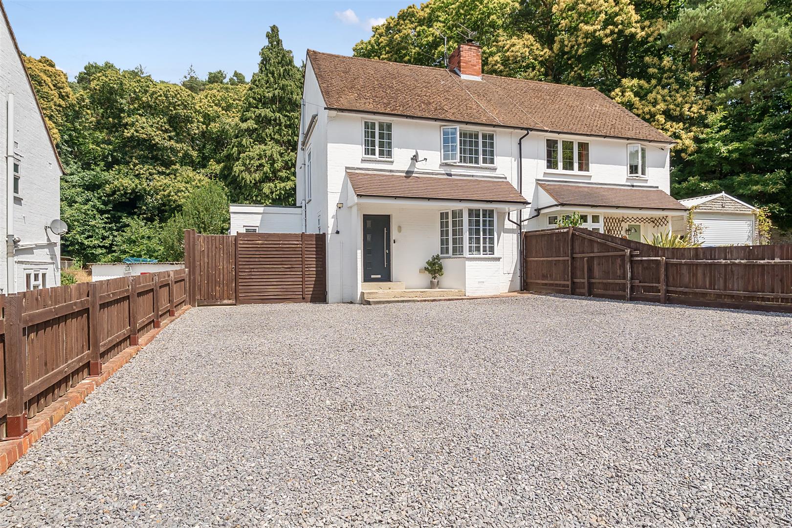 White City Crowthorne, Berkshire, RG45 7DJ
