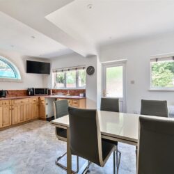 White City Crowthorne, Berkshire, RG45 7DJ