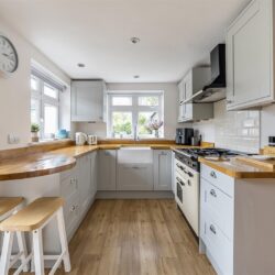 Wellington Road, Crowthorne, Berkshire, RG45 7LJ