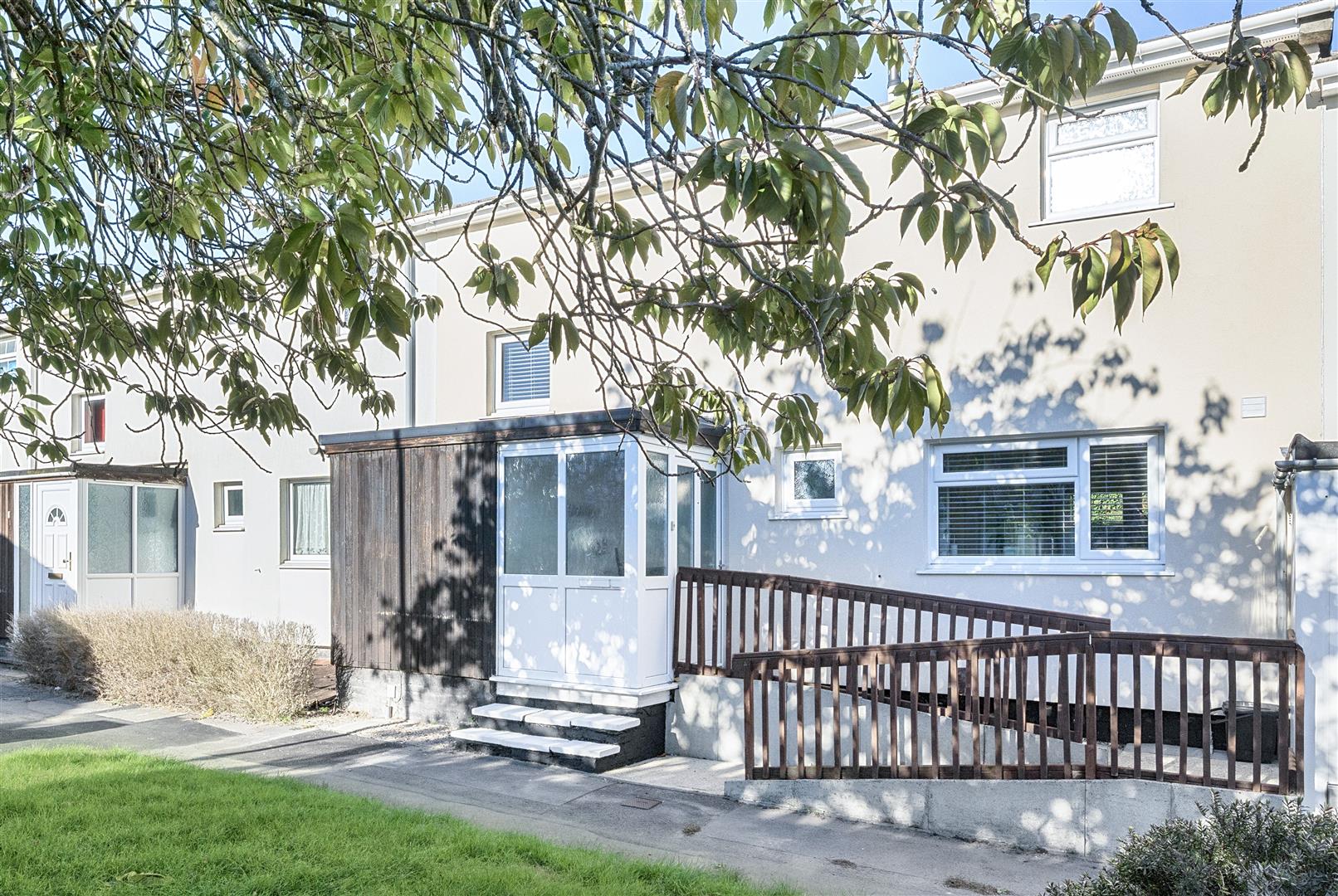 Ashbourne, Bracknell, Berkshire, RG12 8SG